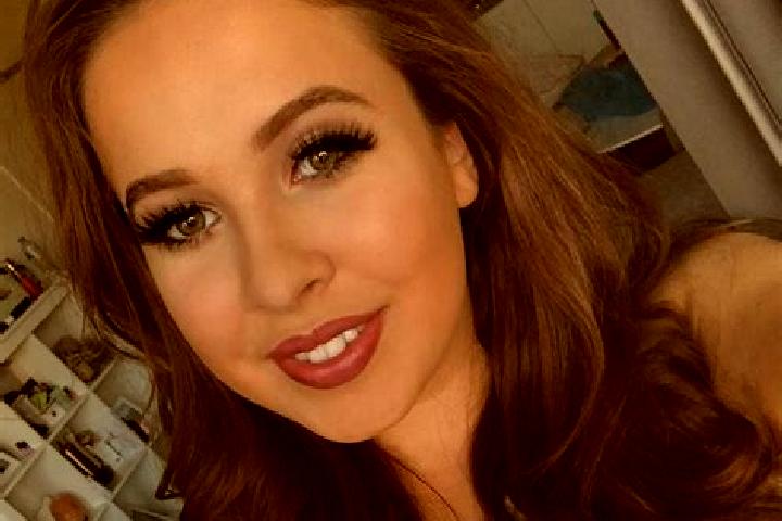 Mia, 26, a dark blonde brown-eyed caucasian companion based in Esprels. Offering Overnight, Fetish, Massage, Striptease. Available for incall and outcall, ov...