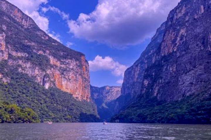 Mia, 26 — Escort in Chicoasen, Mexico
