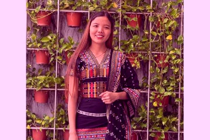 Mia, 26 — Escort in Kan Thone Kan, Myanmar