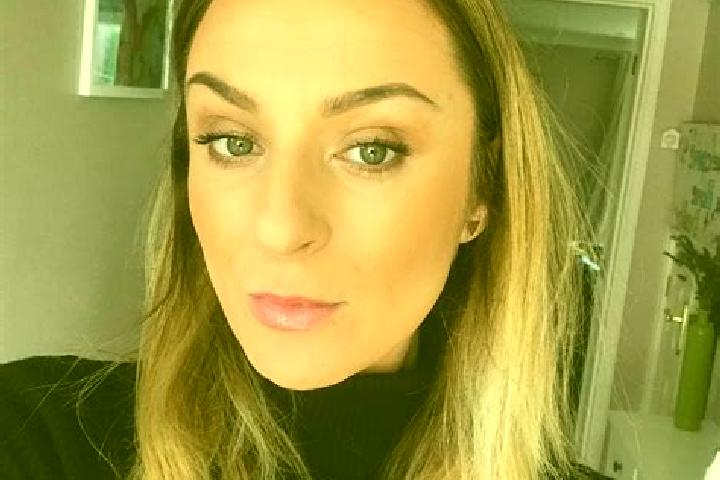 Mia, 26 — Escort in Rosioru, Romania