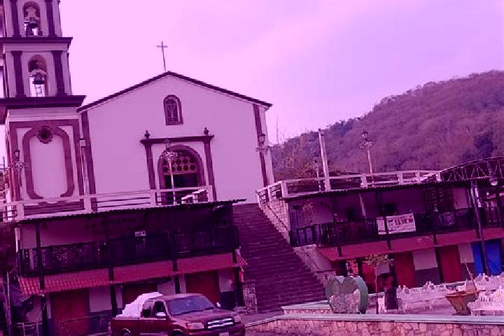 Mia, 26 — Escort in San Martin Chalchicuautla, Mexico