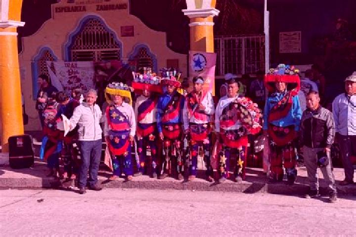 Mia, 26 — Escort in San Miguel Tlalpoalan, Mexico