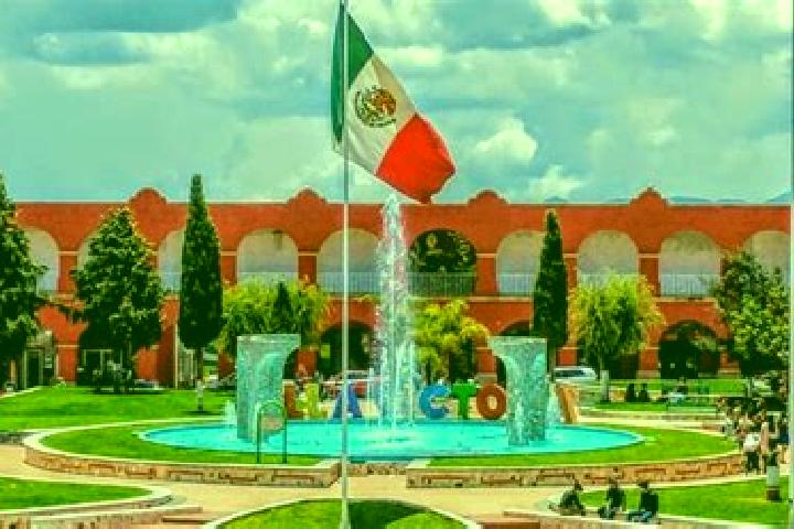 Mia, 26 — Escort in Turcio Primera Seccion, Mexico
