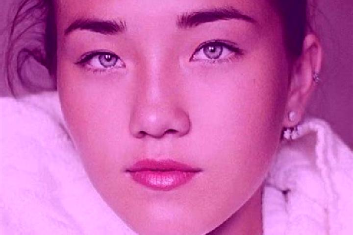 Mia, 27, a black grey-eyed caucasian companion based in Hatwans. Offering Tantra, Travel Companion. Available for incall and outcall, overnight bookings avai...