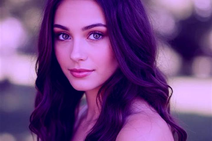 Mia, 27, a brunette hazel-eyed latina companion based in Charnawchytsy. Offering Dinner Date, Duos, 69. Available for incall and outcall, day and evening dates.