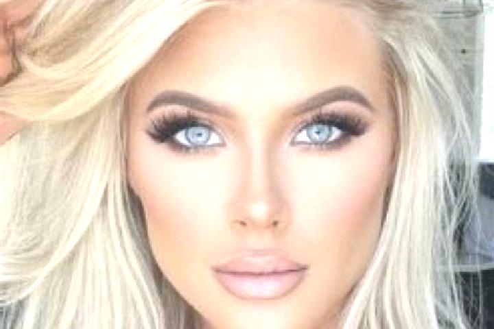 Mia, 27, a platinum blonde dark-eyed asian companion based in Ravenswood. Offering Girlfriend Experience, Duos, Deep French Kissing, BDSM. Available for inca...