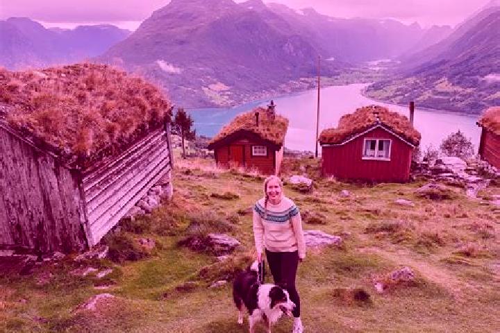 Mia, 27 — Escort in Leirsund, Norway
