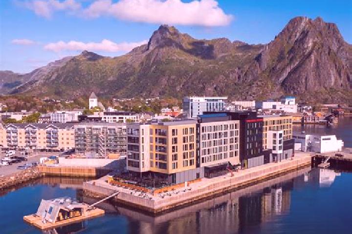 Mia, 27 — Escort in Melbu, Norway