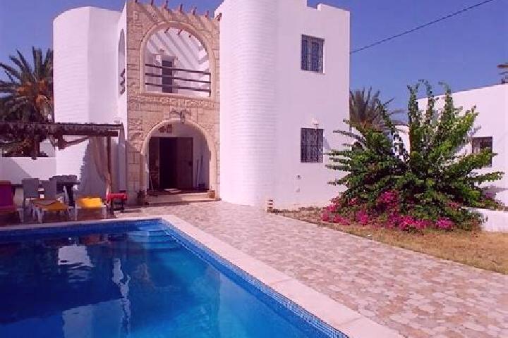 Mia, 27 — Escort in Midoun, Tunisia
