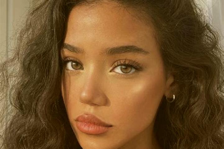 Mia, 28, a black brown-eyed asian companion based in Mezieres-sur-Issoire. Offering A-Level, Tantra, 69, Roleplay. Available for incall and outcall, day and ...