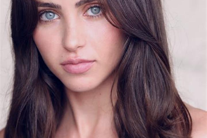 Mia, 28, a black brown-eyed middle eastern companion based in Vranj. Offering Duos, 69, Deep French Kissing, GFE, Couples. Available for incall and outcall, ...