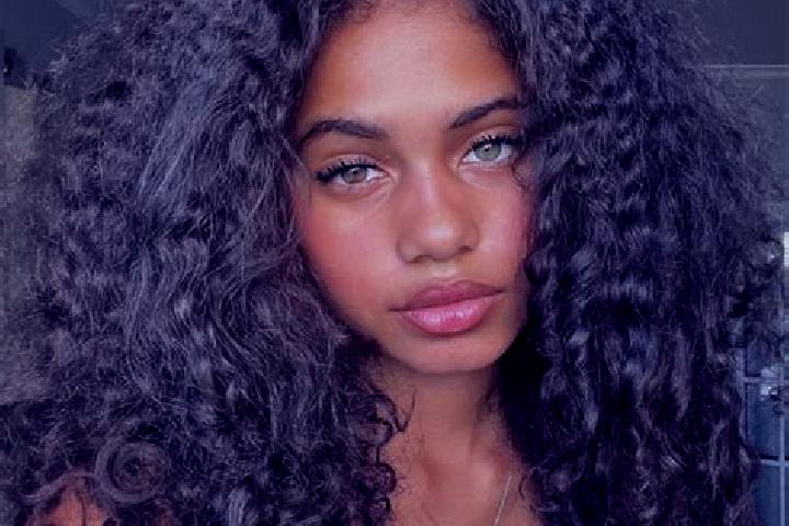 Mia, 28, a black dark-eyed ebony companion based in Doon. Offering Dinner Date, GFE, Overnight, Fetish. Available for incall and outcall, day and evening dates.