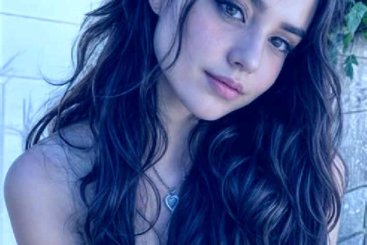 Mia, 28, a blonde hazel-eyed mediterranean companion based in Branca. Offering Roleplay, Duos, Deep French Kissing. Available for incall and outcall, day and...
