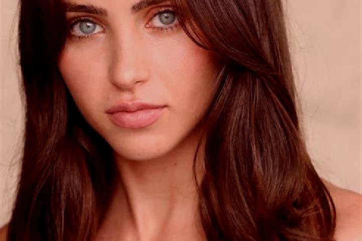 Mia, 28, a brunette amber-eyed caucasian companion based in Pariahuanca. Offering Travel Companion, 69, Fetish, Massage. Available for incall and outcall, da...