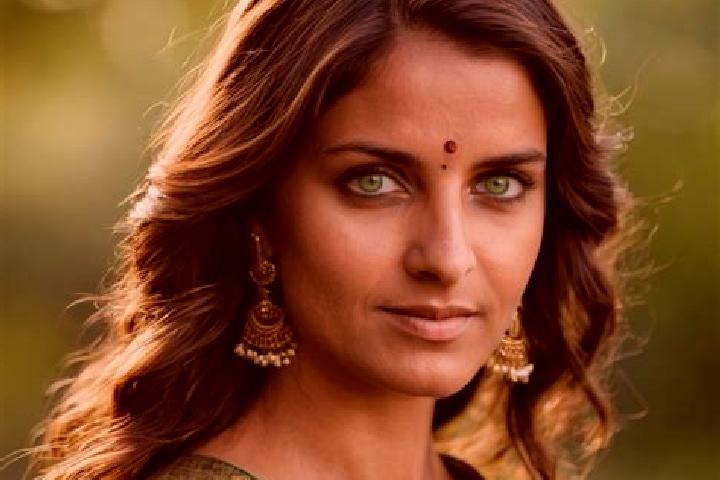 Mia, 28, a brunette green-eyed indian companion based in Naravarikuppam. Offering Roleplay, OWO, 69, Striptease. Available for incall and outcall, overnight ...