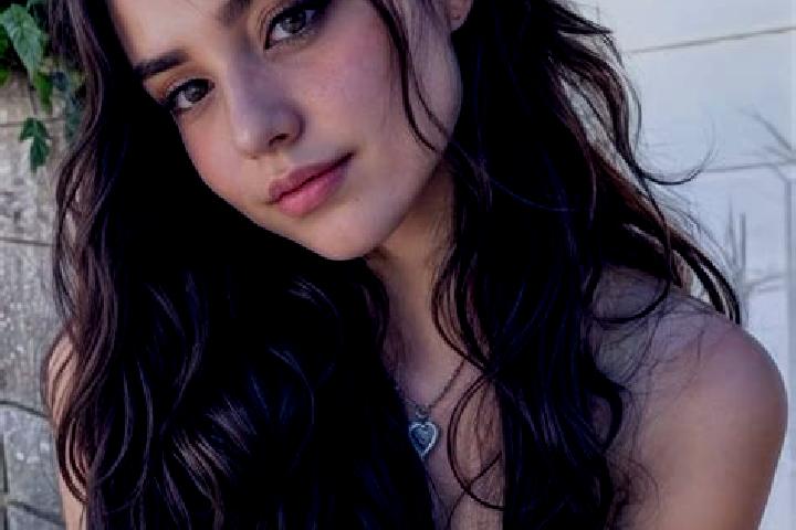 Mia, 28, a chestnut hazel-eyed mediterranean companion based in Belokurikha. Offering BDSM, Travel Companion, Overnight, Erotic Massage, Roleplay. Available ...