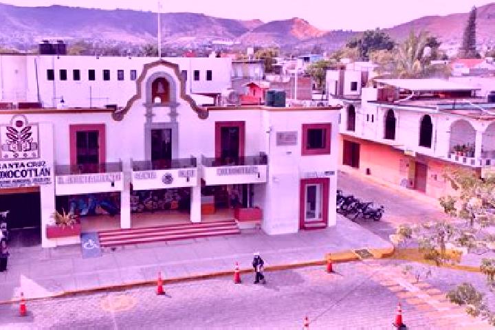 Mia, 28 — Escort in Santa Cruz Lachixolana, Mexico