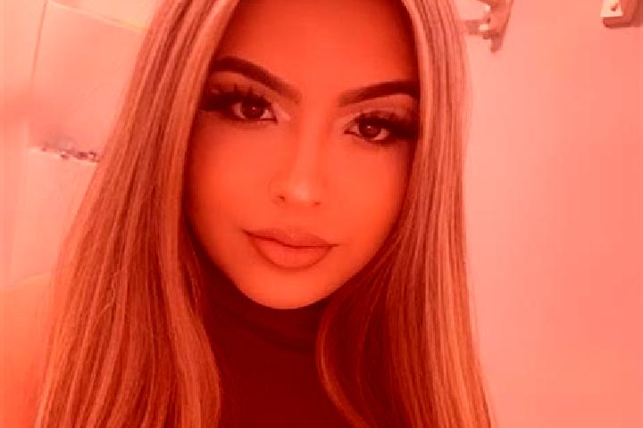 Mia, 29, a blonde grey-eyed latina companion based in Demiroezue. Offering 69, Girlfriend Experience, Roleplay, Striptease, OWO. Available for incall and out...