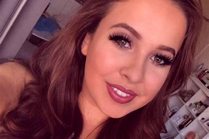 Mia, 29, a chestnut green-eyed caribbean companion based in Rasskazovo. Offering A-Level, GFE, Travel Companion. Available for incall and outcall, day and ev...