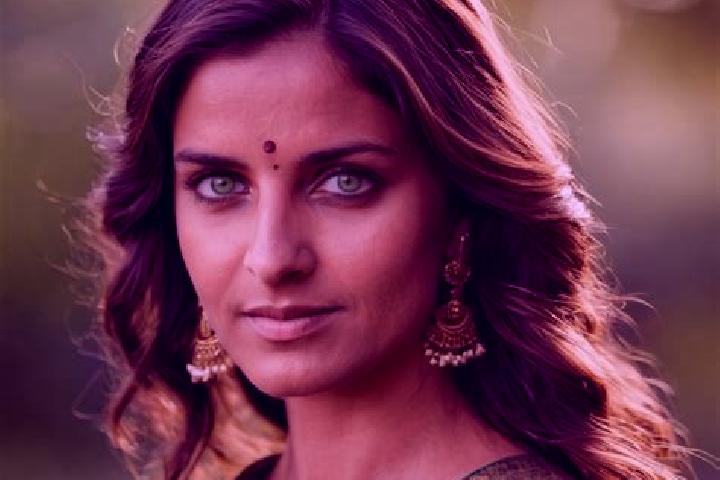 Mia, 29, a chestnut green-eyed indian companion based in Kardinya. Offering Fetish, A-Level, Striptease. Available for incall and outcall, overnight bookings...