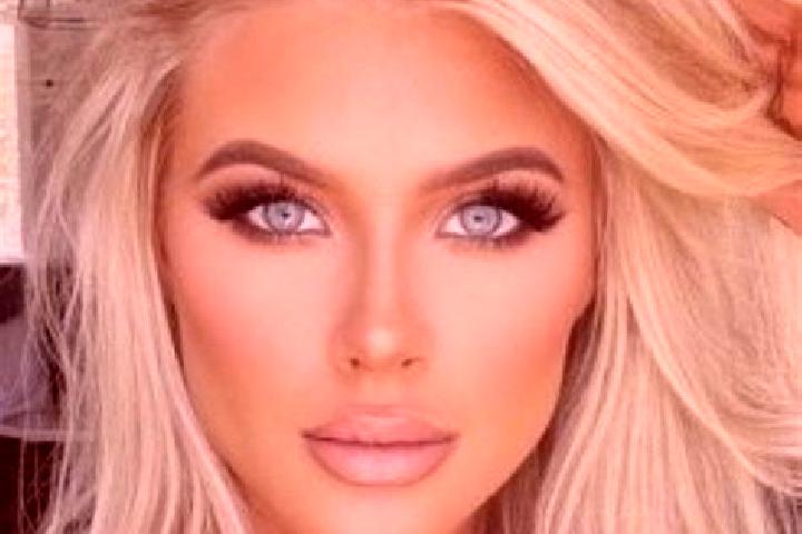 Mia, 29, a platinum blonde brown-eyed ebony companion based in Tres Coracoes. Offering Travel Companion, Overnight. Available for incall and outcall, overnig...