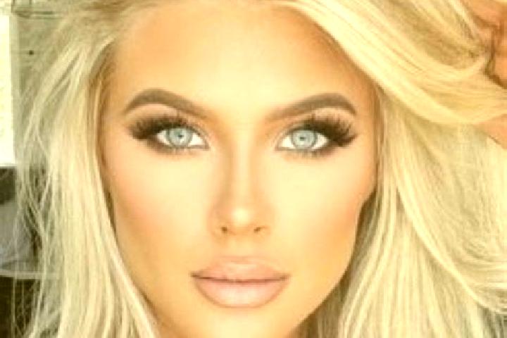 Mia, 29, a platinum blonde green-eyed ebony companion based in Parkview. Offering OWO, A-Level, Deep French Kissing, Domination, Striptease. Available for in...