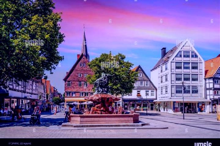 Mia, 29 — Escort in Detmold, Germany