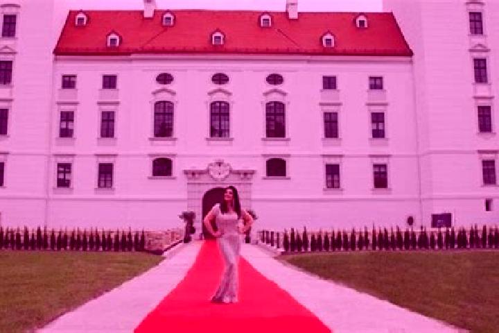Mia, 29 — Escort in Ebenfurth, Austria
