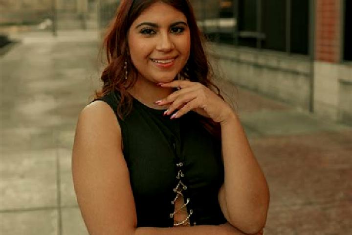 Mia, 29 — Escort in Goshen, United States