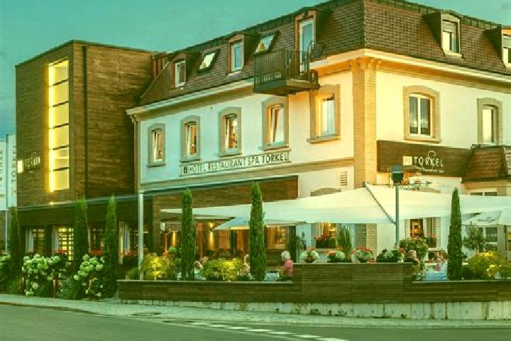 Mia, 29 — Escort in Lauterach, Germany
