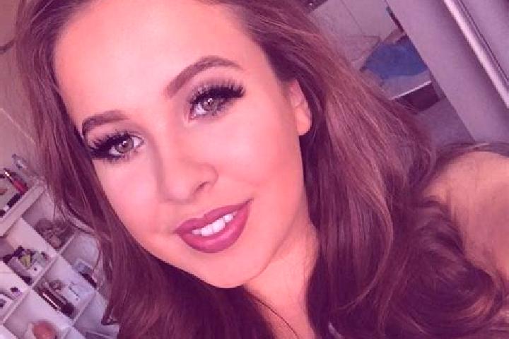 Mia, 30, a dark blonde amber-eyed caucasian companion based in Dulce Nombre de Culmi. Offering Erotic Massage, GFE, Deep French Kissing. Available for incall...