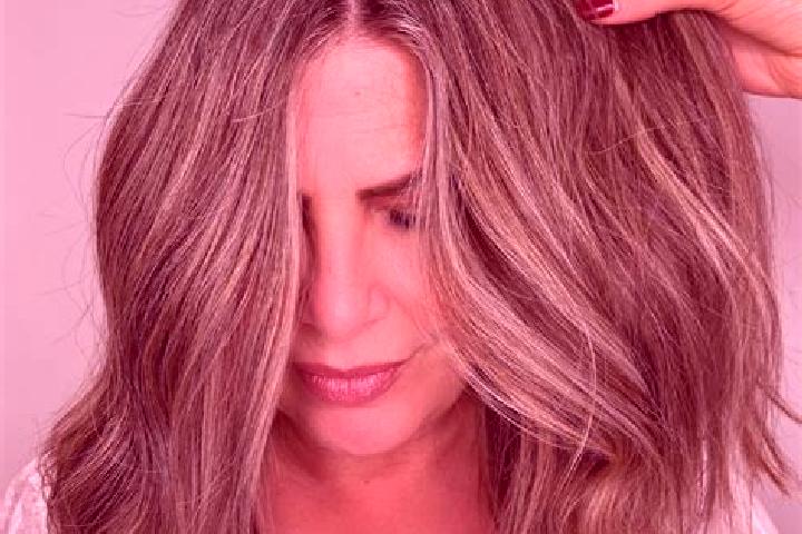 Mia, 30, a dark blonde grey-eyed latina companion based in Gimeux. Offering Prostate Massage, Roleplay, A-Level. Available for incall and outcall, day and ev...