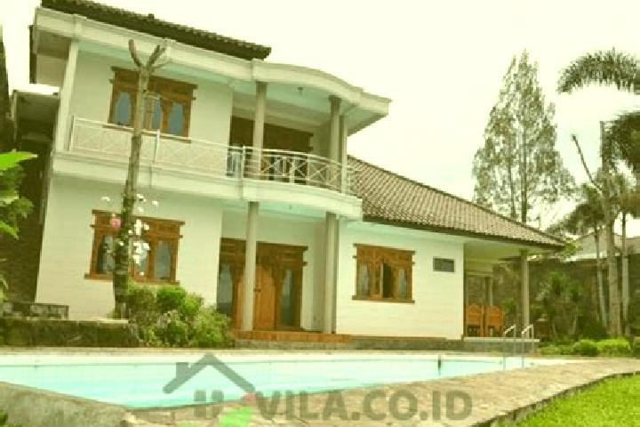 Mia, 30 — Escort in Bayongbong, Indonesia