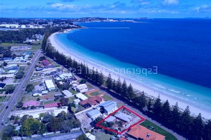 Mia, 30 — Escort in Castletown, Australia