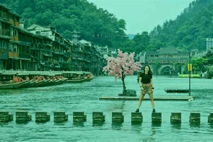 Mia, 30 — Escort in Fengchuan, China