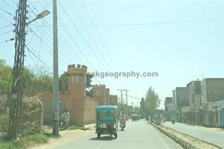 Mia, 30 — Escort in Khanewal, Pakistan