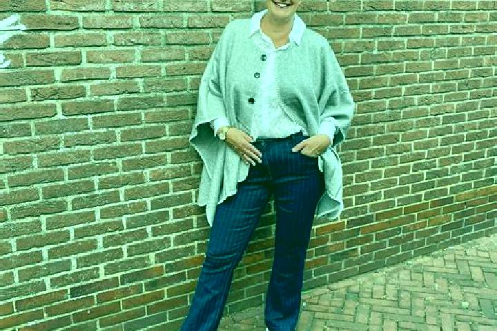 Mia, 30 — Escort in Maasen, Germany