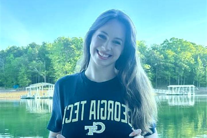 Mia, 30 — Escort in Steger, United States