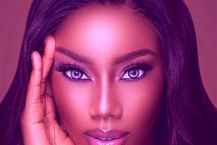 Mia, 31, a brunette blue-eyed ebony companion based in Diamond Harbour. Offering Massage, Fetish, Domination, Party Girl. Available for incall and outcall, o...
