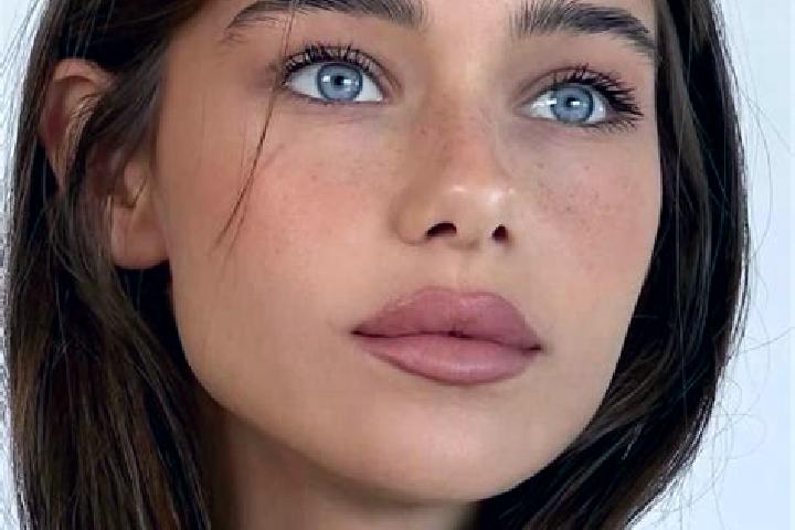Mia, 31, a brunette brown-eyed slavic companion based in Bir al Basha. Offering GFE, Couples, Erotic Massage, OWO. Available for incall and outcall, overnigh...