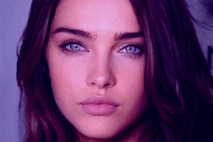 Mia, 31, a brunette green-eyed mixed companion based in Brnenec. Offering CIM, Striptease, Tantra, Girlfriend Experience, BDSM. Available for incall and outc...