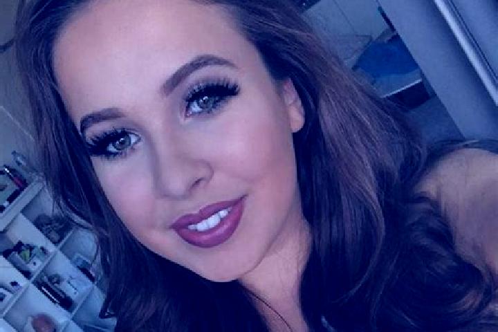 Mia, 31, a dark blonde brown-eyed caucasian companion based in Coyona. Offering 69, Erotic Massage, Travel Companion, Domination. Available for incall and ou...