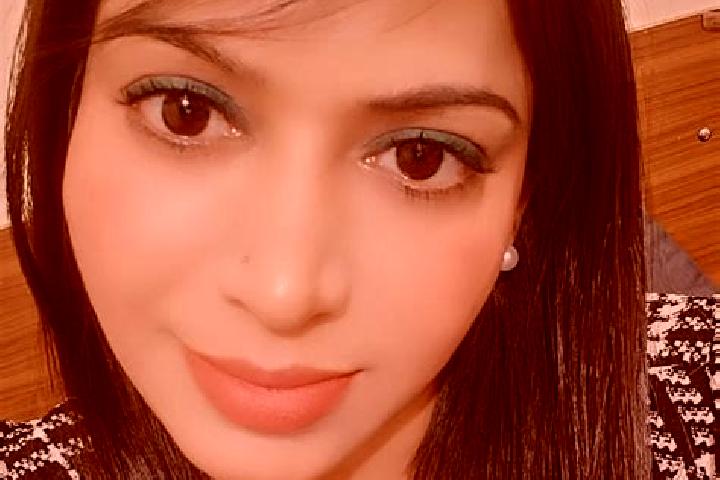 Mia, 31 — Escort in Ahmedabad, India