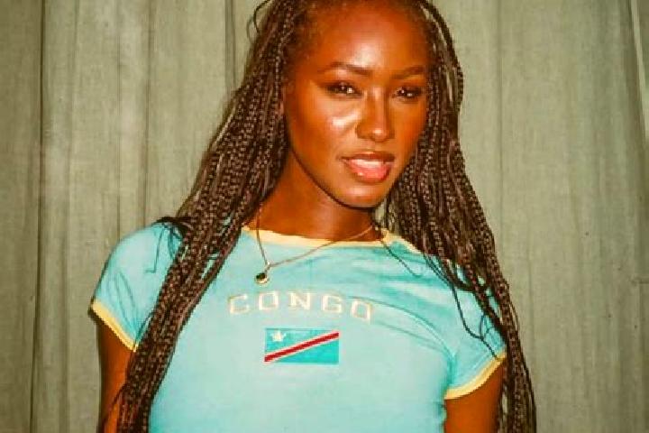Mia, 31 — Escort in Enyelle, Congo