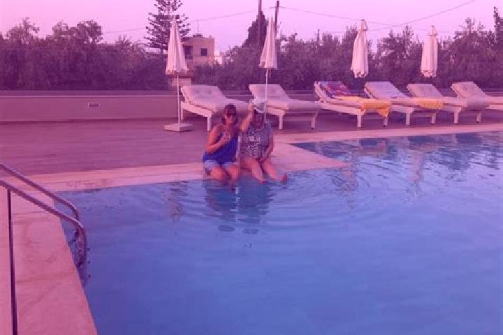Mia, 31 — Escort in Filia, Greece