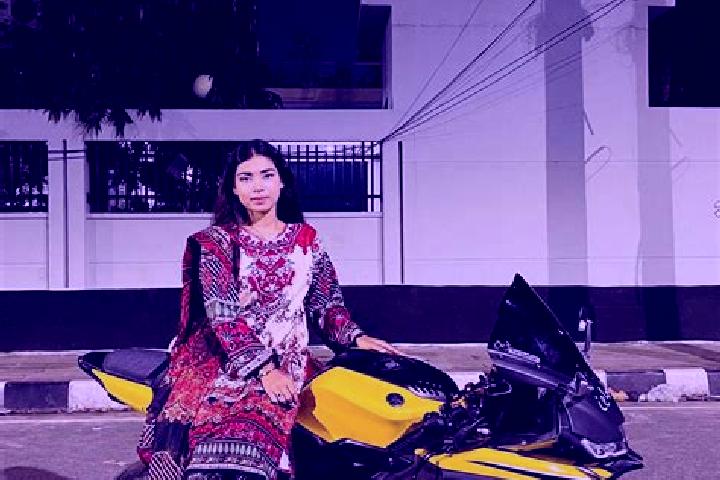 Mia, 31 — Escort in Lakhi, Pakistan