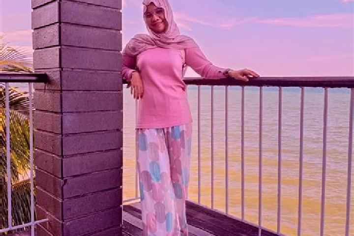 Mia, 31 — Escort in Muara, Indonesia