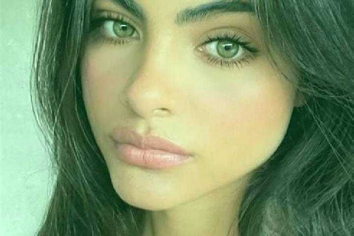 Mia, 32, a chestnut green-eyed indian companion based in Mooroopna. Offering Overnight, Couples, 69. Available for incall and outcall, day and evening dates.