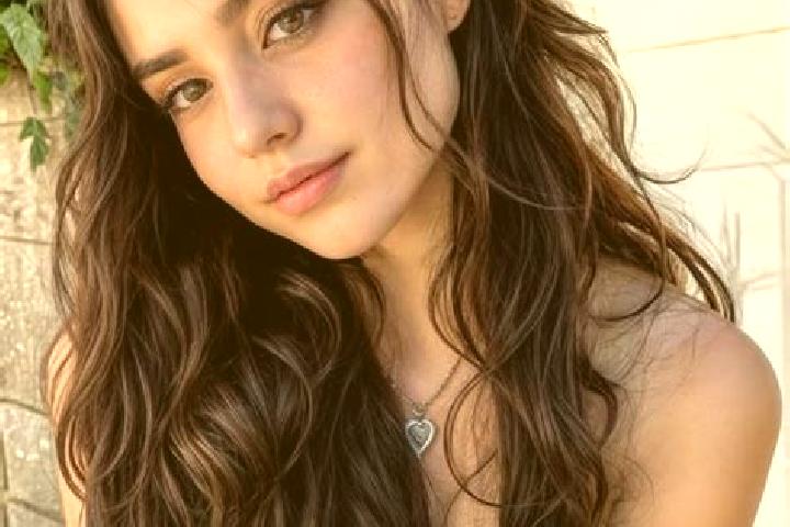 Mia, 32, a chestnut hazel-eyed middle eastern companion based in Kora. Offering Fetish, Overnight, Massage, Dinner Date, Couples. Available for incall and ou...