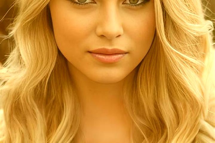 Mia, 32, a dark blonde grey-eyed caucasian companion based in Enhagen-Ekbacken. Offering GFE, Erotic Massage, Deep French Kissing, A-Level, Fetish. Available...